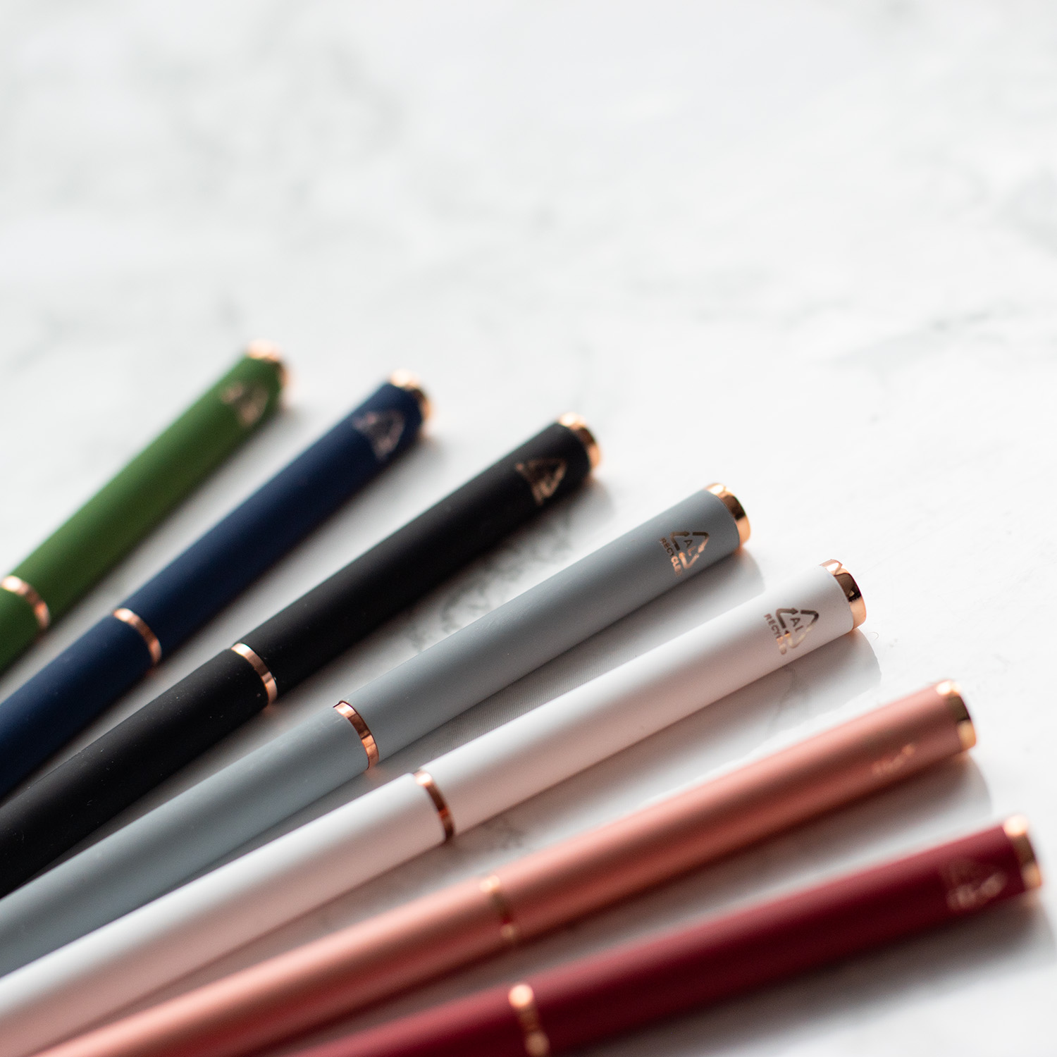 dizajnové farebné perá elegant recyklovaný kov dizajnové farebné perá elegant recyklovaný kov