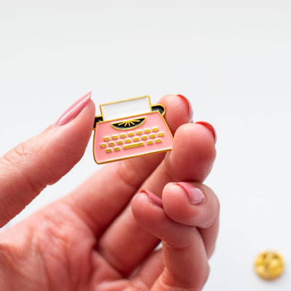 Typewritter pin