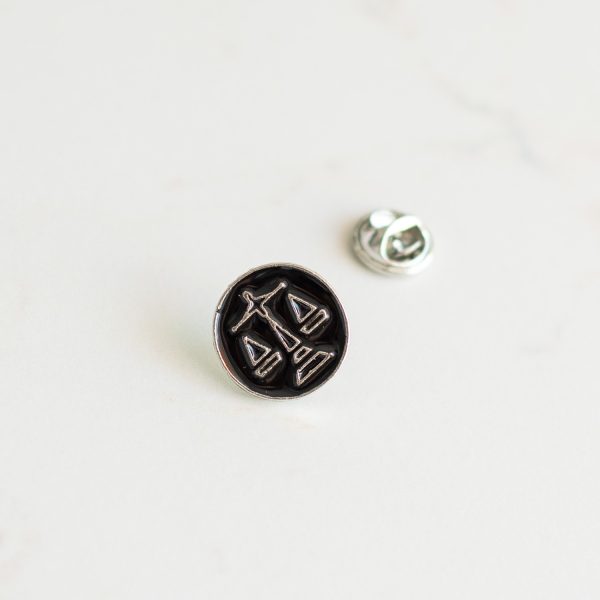 Pripináčik pin právnik