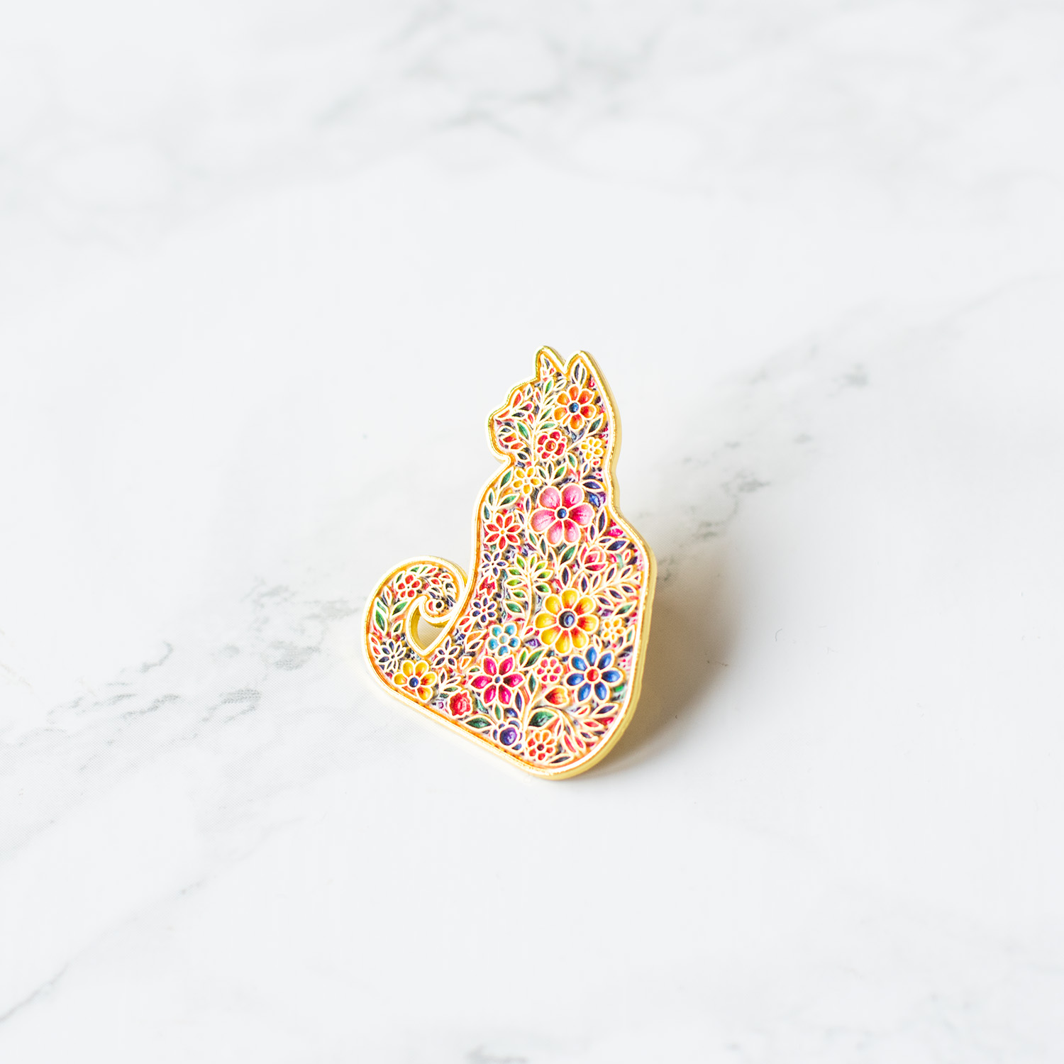 pin pripináčik mačka s kvetmi pin pripináčik mačka s kvetmi